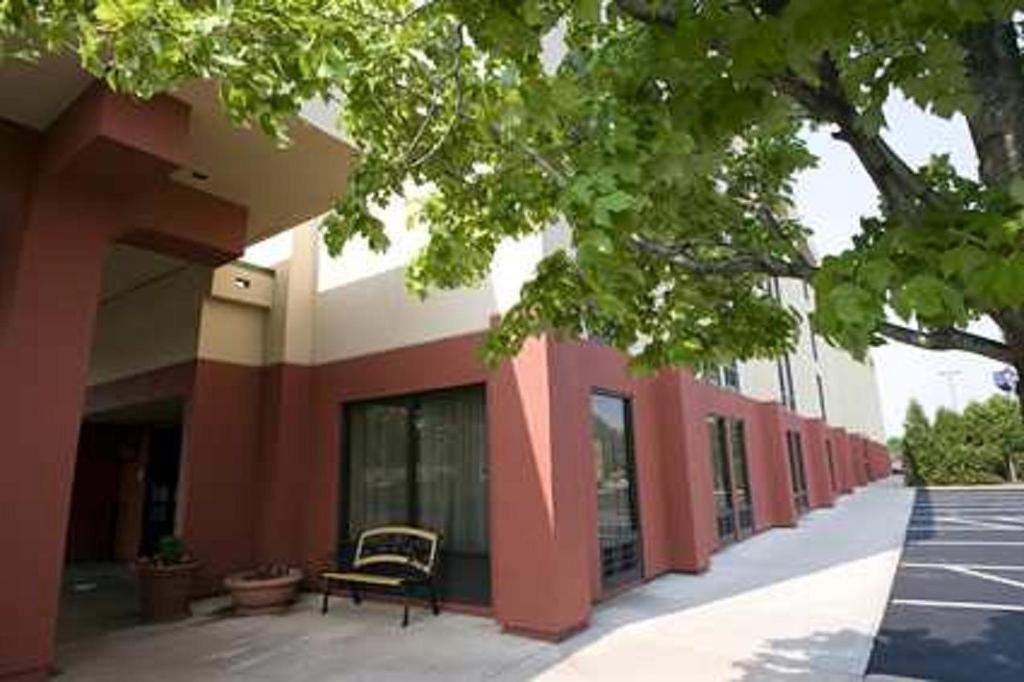 Hotel Concord Syracuse, Ascend Hotel Collection East Syracuse Εξωτερικό φωτογραφία